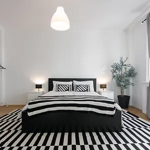 Operastreet Black & White Apartment Wien